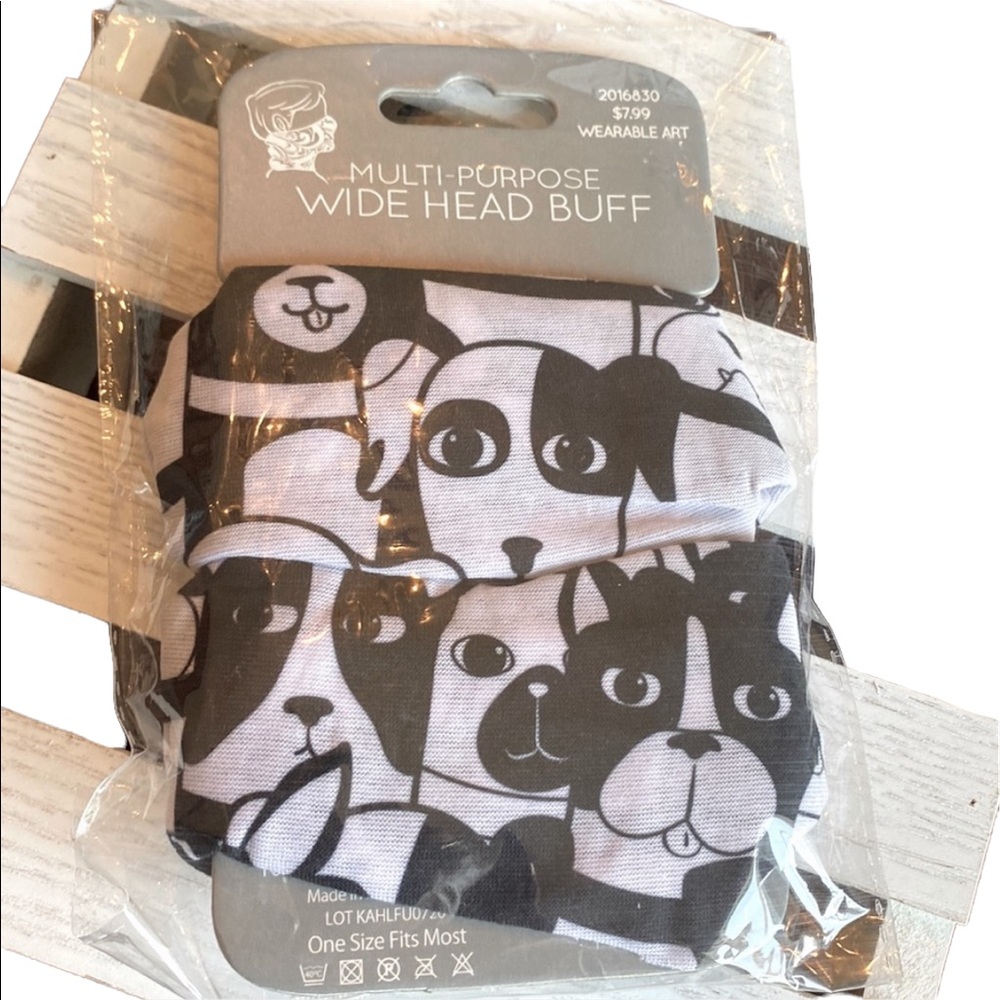 4/$20!!!   Wide Head Dog Print Buff